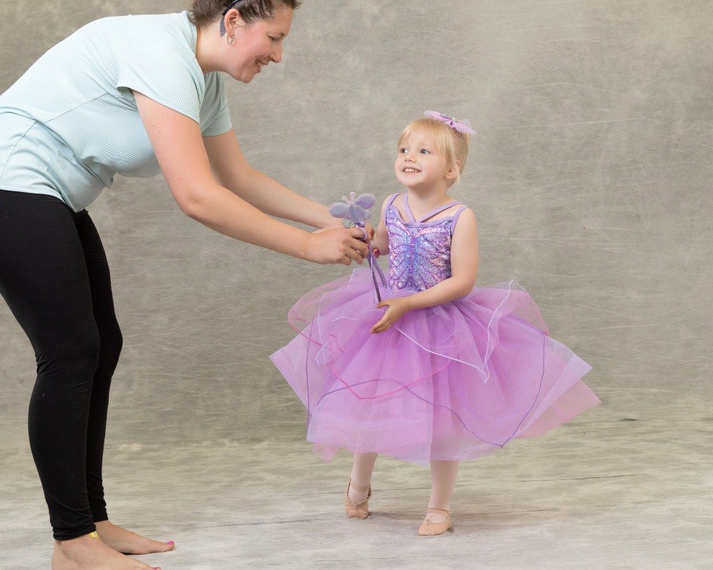 Worth the Wait – Young Dancer Gets Her Dance Portraits Done!