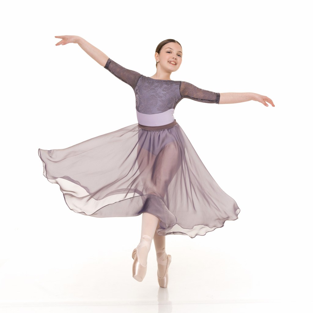 Ballerina Vivi Taggart performing a graceful pose