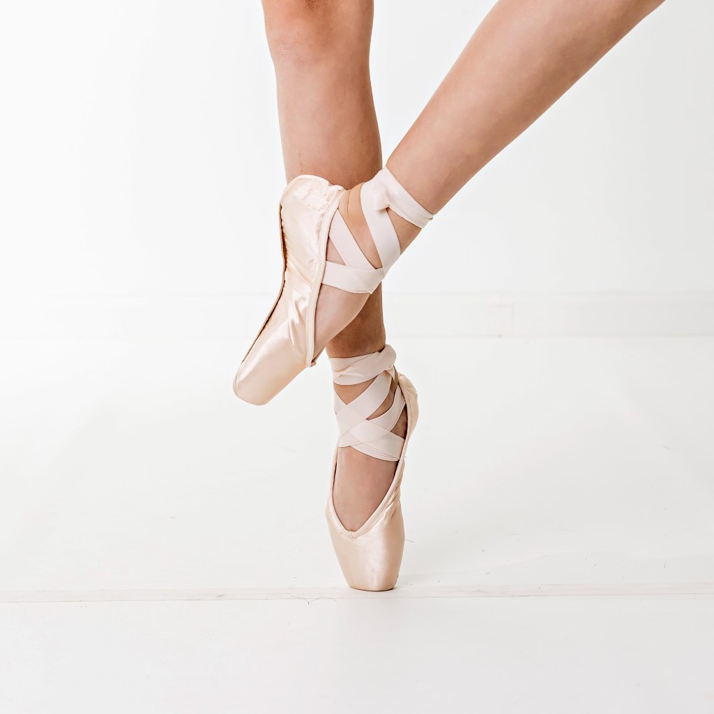 Ellery performing with flowy fabrics during a 'Skirts and Scarves' dance portrait session by Dave Dabour